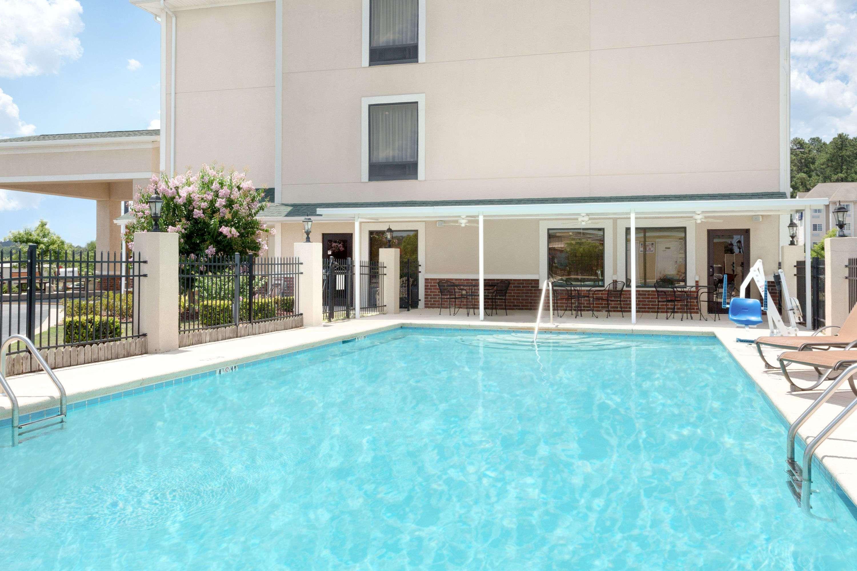 Baymont By Wyndham Augusta Riverwatch Exterior foto